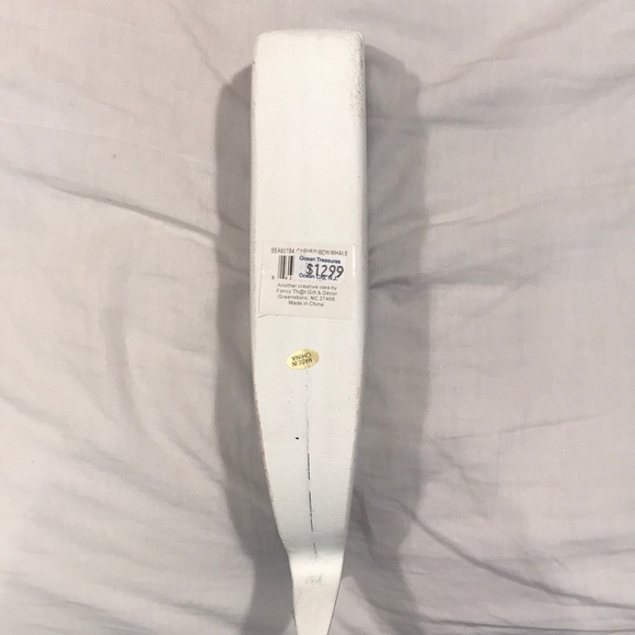 Rustic Whale Decor - Picture 4 of 4